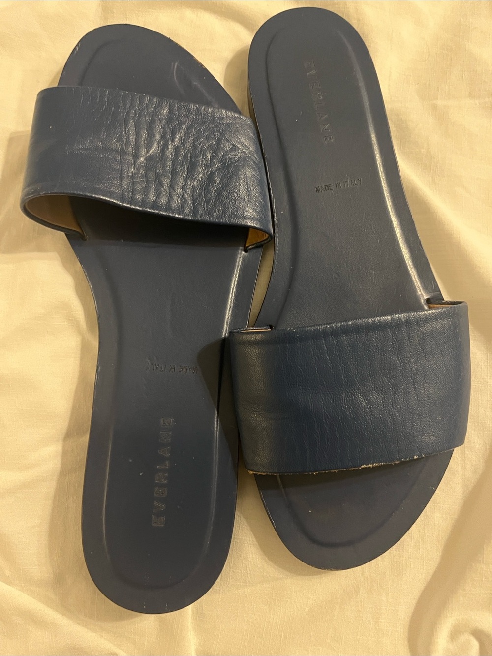 Everlane Deep Navy Wide-Strap Leather Slide Sandals - Picture 4 of 12